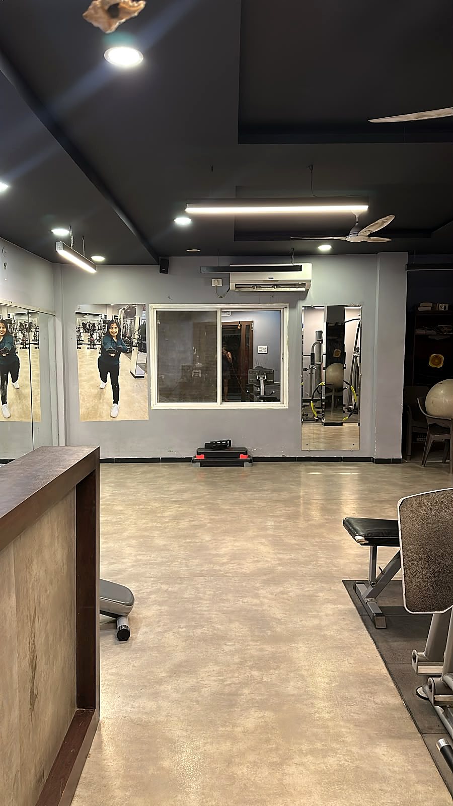 Open studio floor with mirrors for Zumba and aerobics